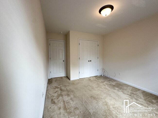 Building Photo - 34 N Oaks Cir