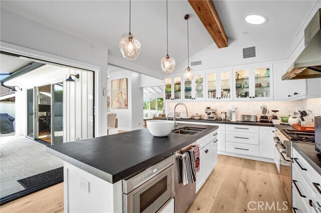 Building Photo - 1260 Brangwyn Way