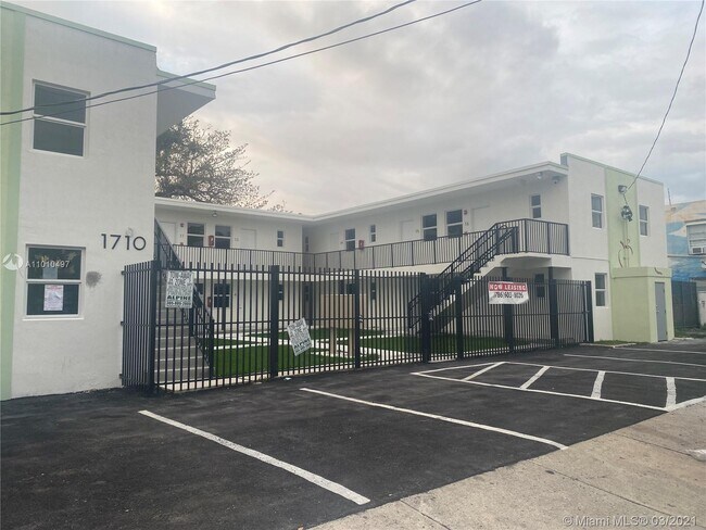 Primary Photo - 1710 NW 1st Ct