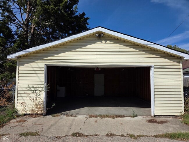 Building Photo - 2927 Winthrop Ave