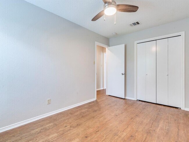 Building Photo - 1110 Hyridge St
