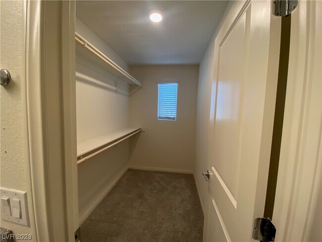 Building Photo - 6882 Magenta Moon St