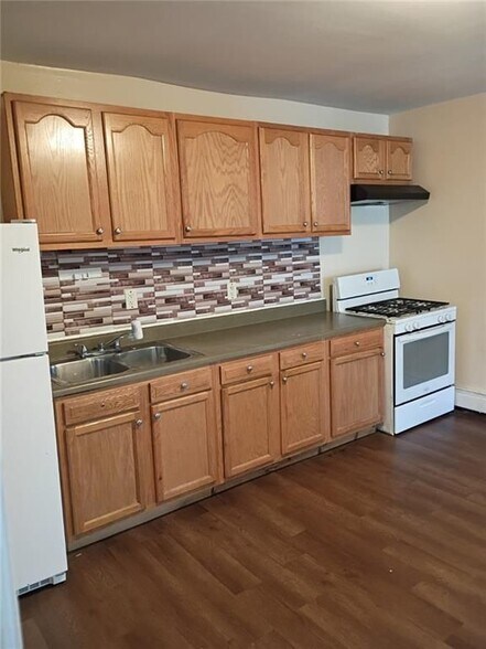 Building Photo - 278 Sayles St