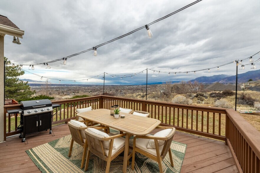 Building Photo - 1267 E Hickenlooper Way