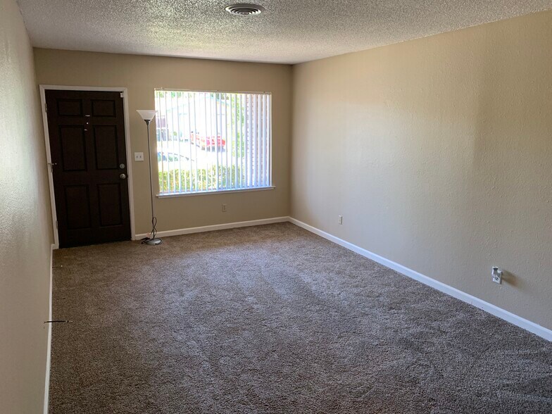 Building Photo - 6412 -6414 Terra way