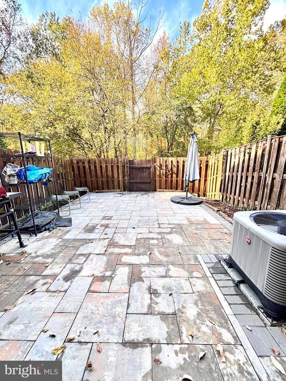 Building Photo - 6226 Hillside Rd