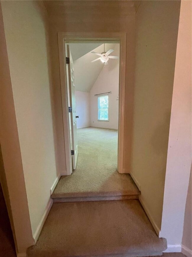 Building Photo - 1378 Greencrest Ct SW