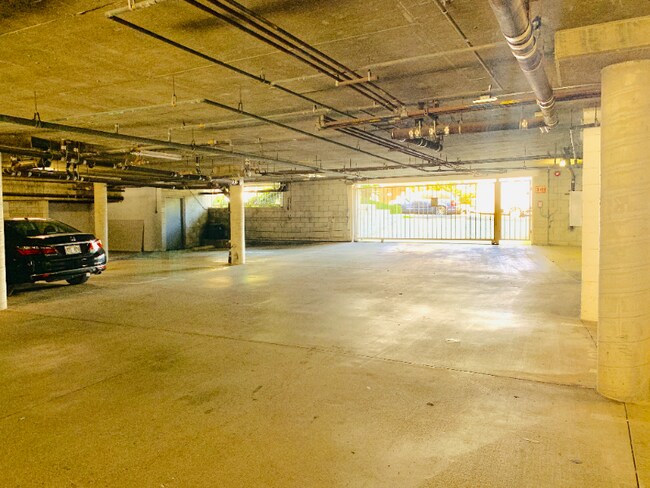 Building Photo - 10630 Wilkins Ave