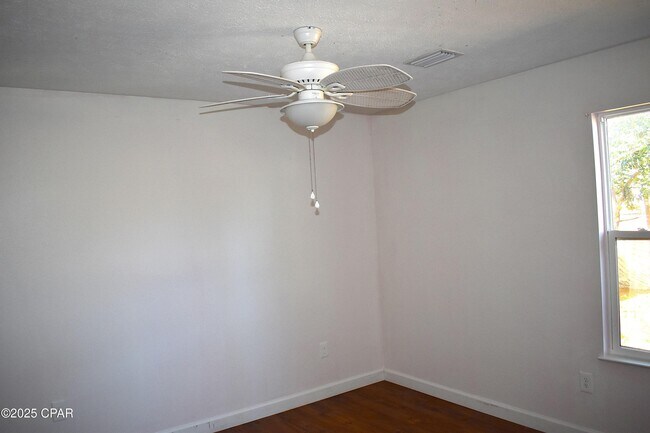 Building Photo - 3722 Burnham Way