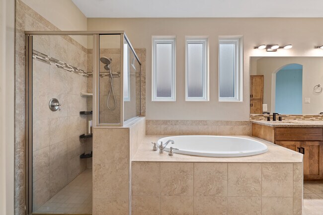 Building Photo - 1981 Sunview Ct