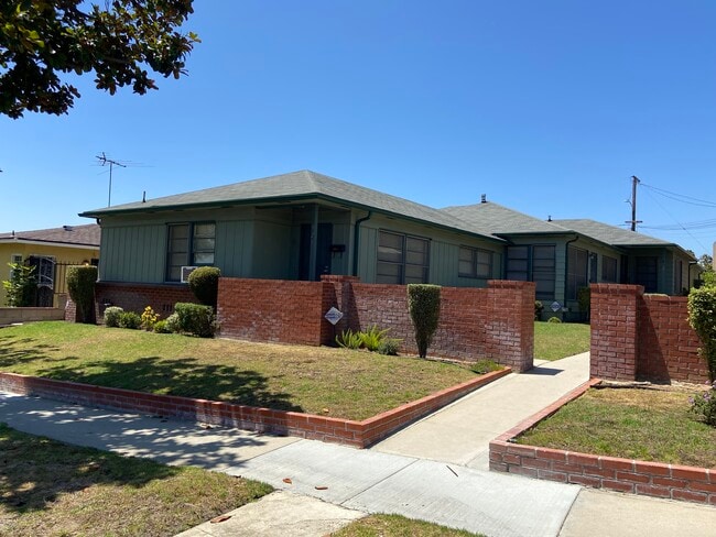 Building Photo - 5927 La Tijera Blvd