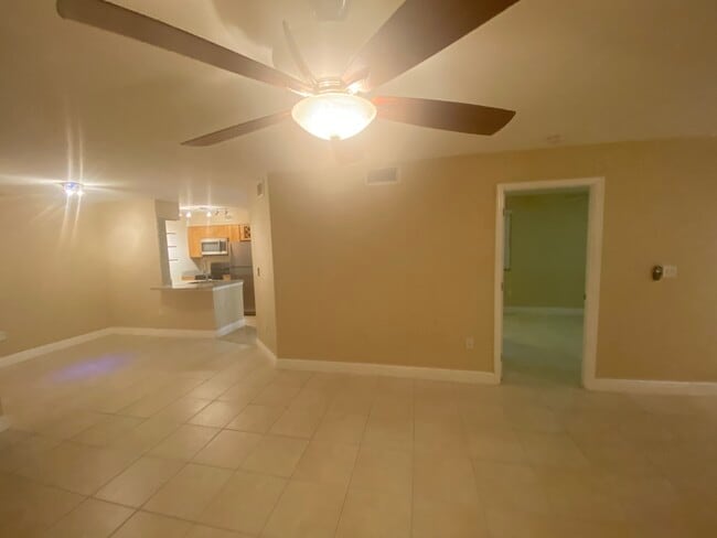 Building Photo - 2861 N Oakland Forest Dr