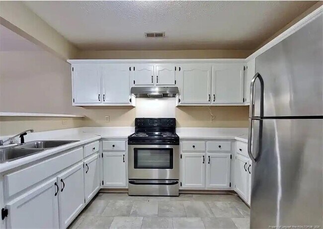 Building Photo - 5532 Robmont Dr