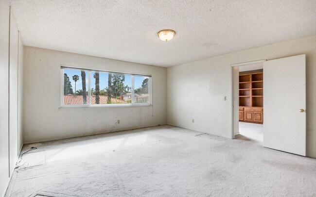 Building Photo - Tranquility on Beachside