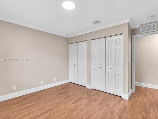 Building Photo - 4283 Vineyard Cir