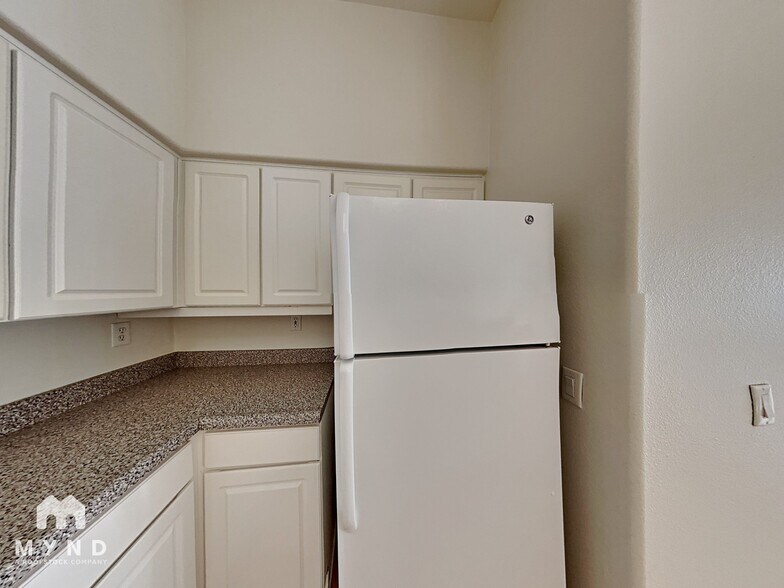 Building Photo - 12362 Carmel Country Rd