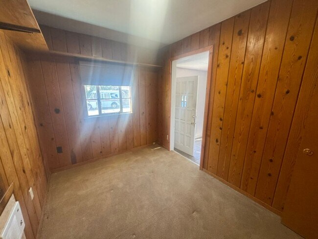 Building Photo - 603 Dartmouth Dr NE