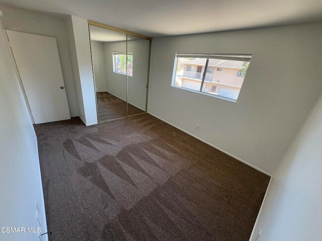 Building Photo - 2576 Sextant Ave