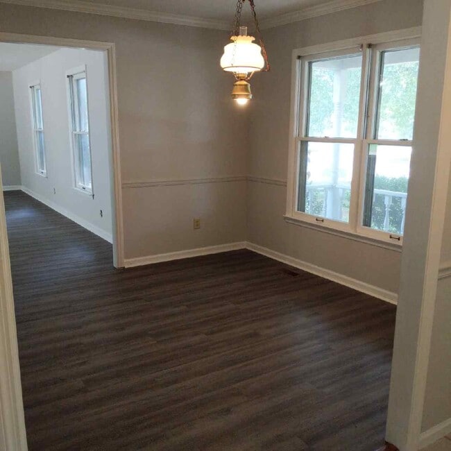 Building Photo - 502 Irongate Blvd