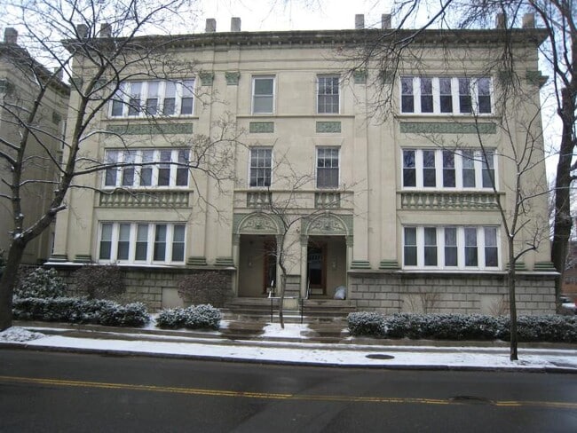 Building Photo - 322 Saint PAUL
