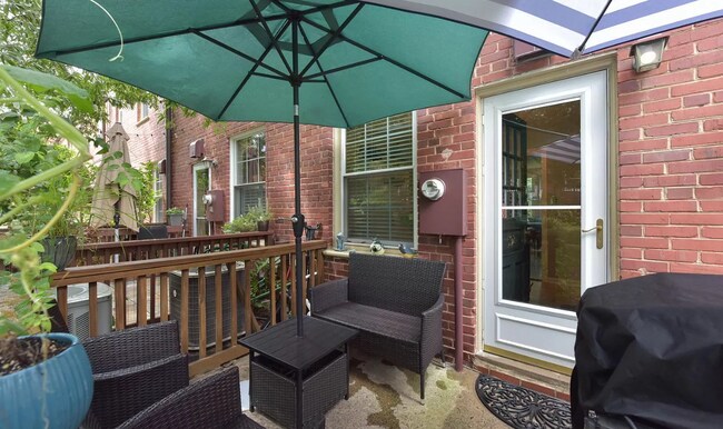 Building Photo - 1500 S Barton St