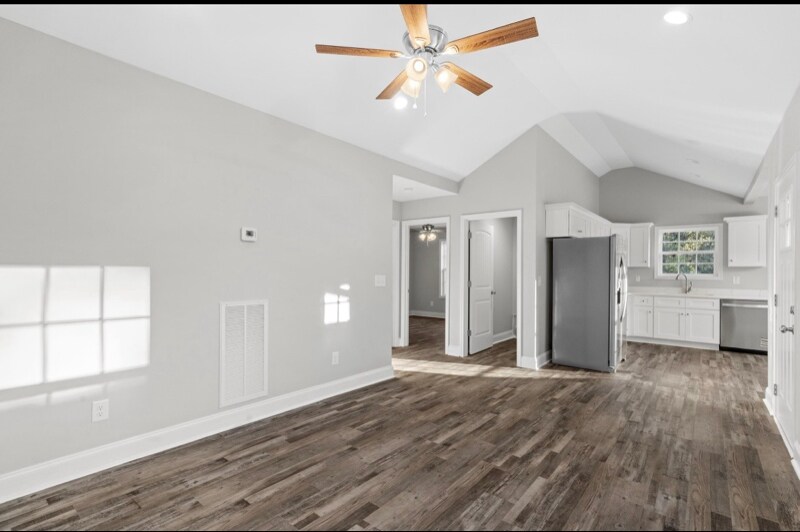 Building Photo - 809 Willeve Dr