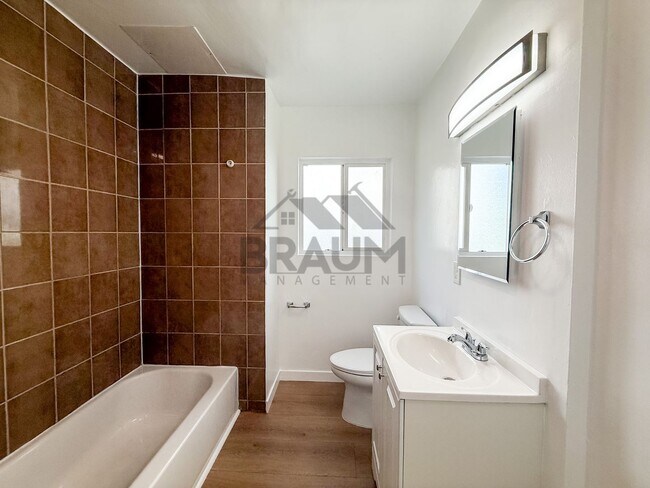 Building Photo - 13129 Oxnard St