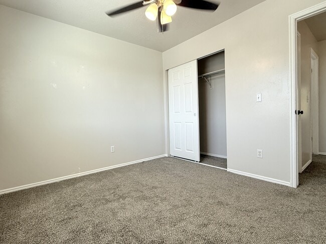 Building Photo - 2022 N 850 W