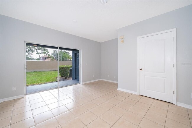 Building Photo - 3479 Wilshire Way Rd