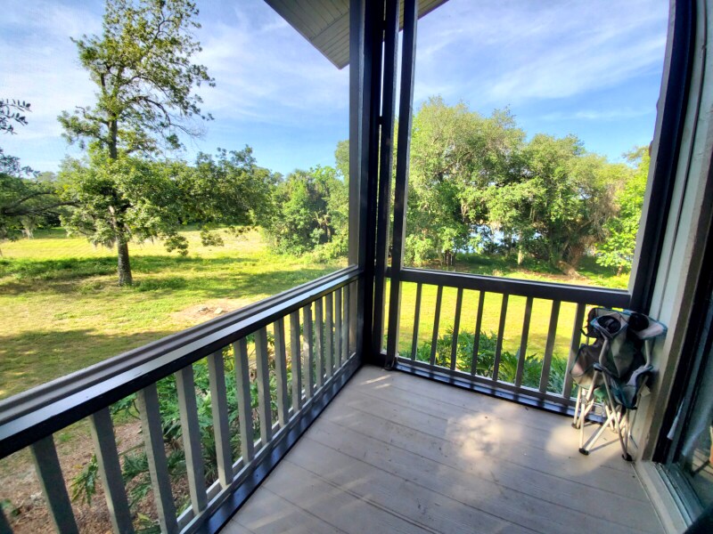 Building Photo - 2036 Corner Lake Dr