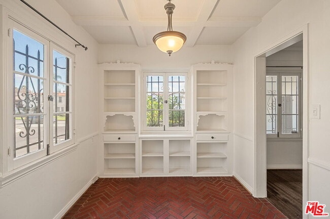 Building Photo - 1201 S Crescent Heights Blvd