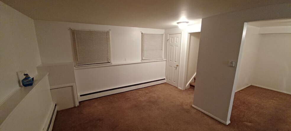 Building Photo - 3139 W Ridge Rd
