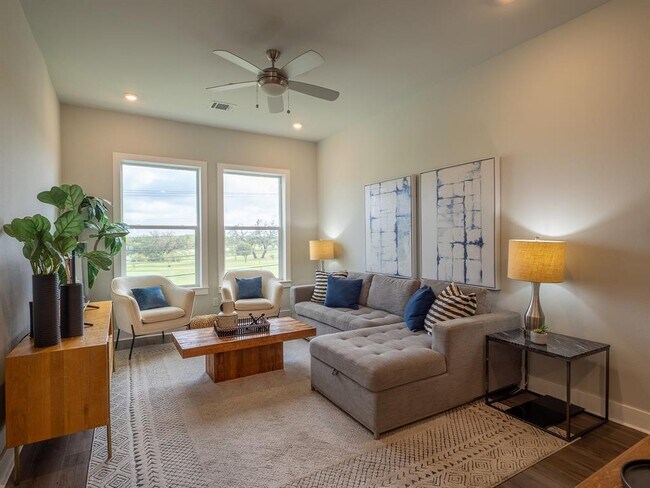 Building Photo - 4507 E Martin Luther King Jr Blvd