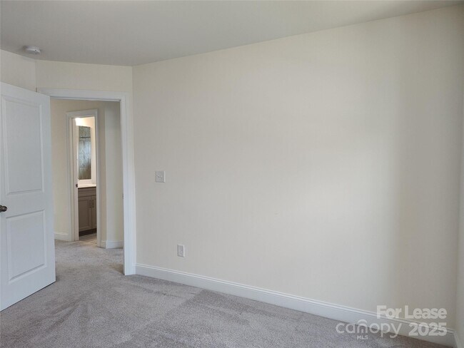 Building Photo - 2153 Bexar Trl