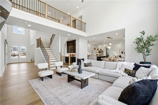 Building Photo - 4510 Hawthorn Cir