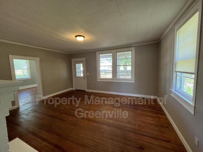Building Photo - 105 S Piedmont Hwy