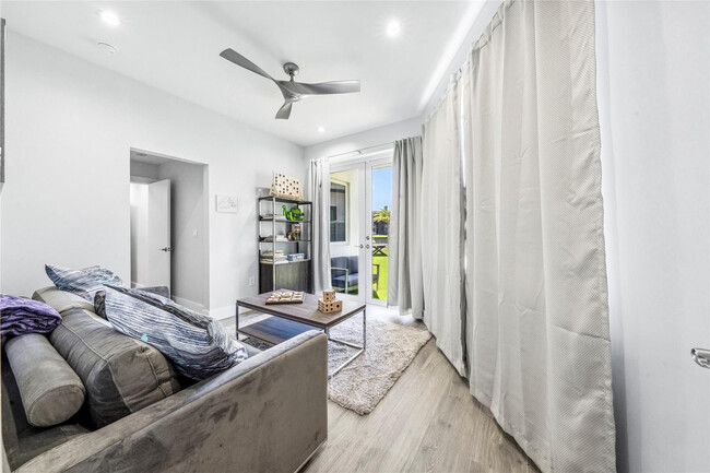 Building Photo - 2523 Castilla Isle