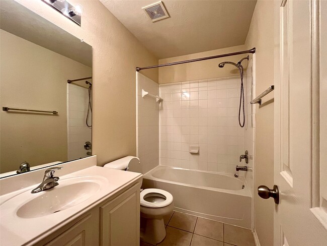 Building Photo - 16219 Sandy Path Ln