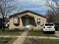 Building Photo - 2718 8th Ave