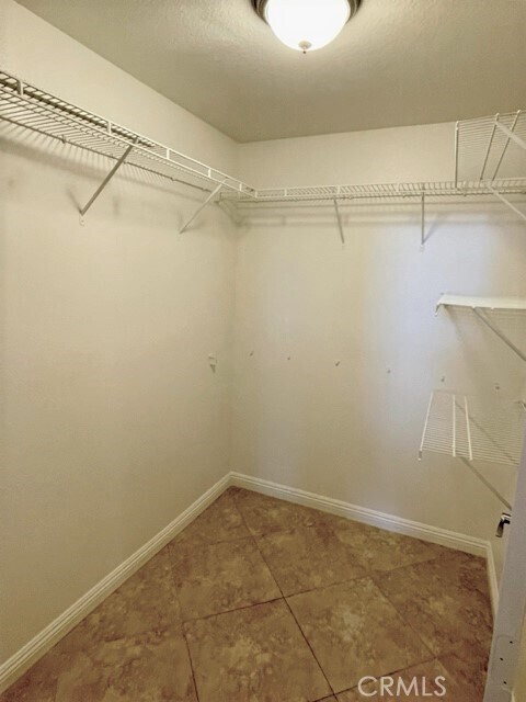 Building Photo - 5220 Holstein St