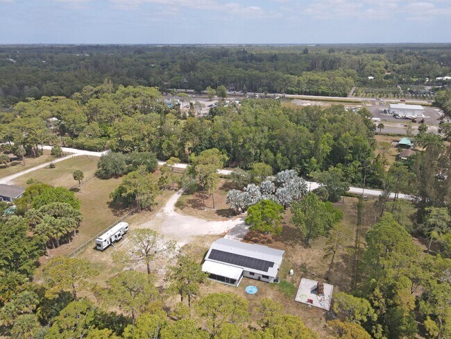 Building Photo - 13624 Farley Rd