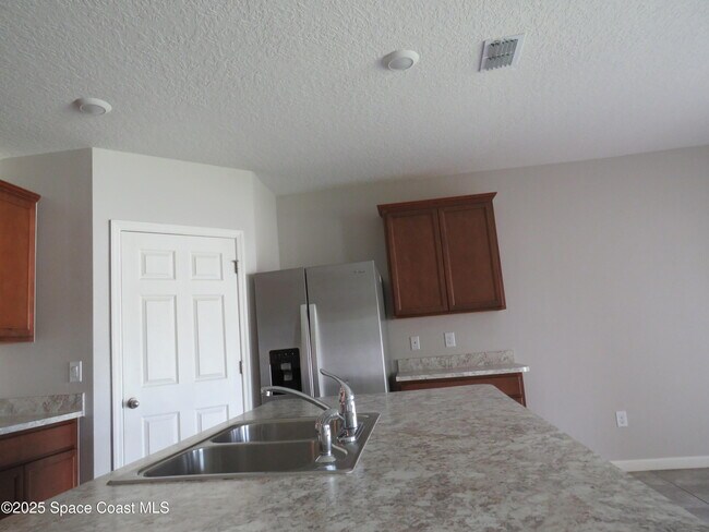 Building Photo - 3548 Loggerhead Ln