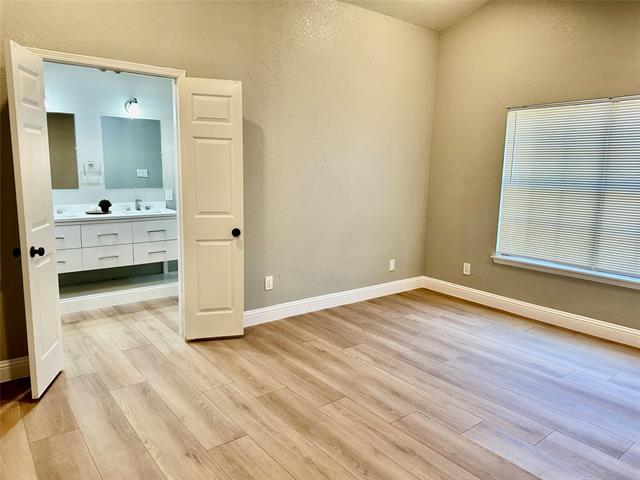 Building Photo - 4428 San Fernando Ln