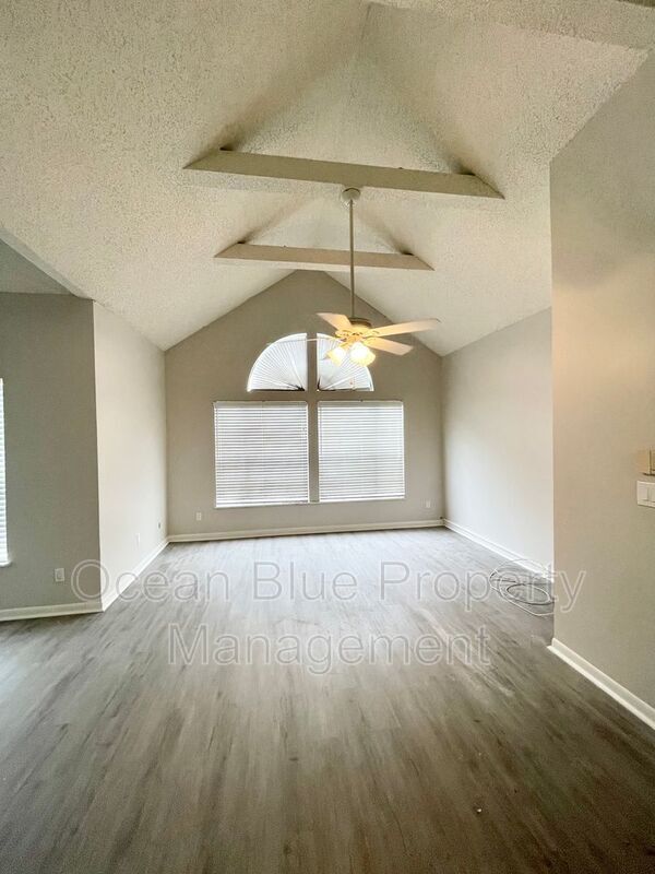 Building Photo - 12213 Armenia Gables Circle