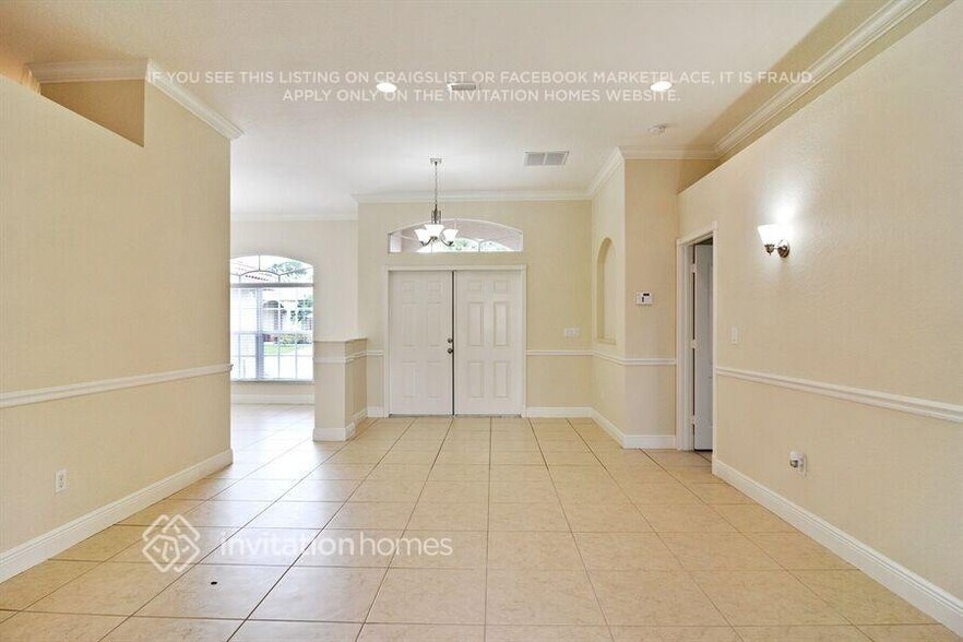 Building Photo - 1025 SW Romaine Ln