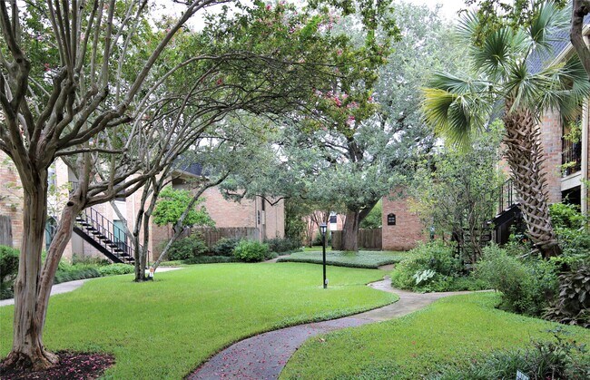 Building Photo - 1601 S Shepherd Dr