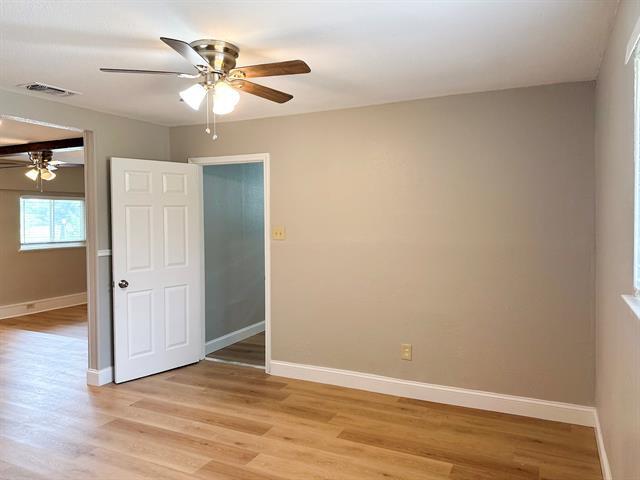 Building Photo - 701 Tanglewood Dr