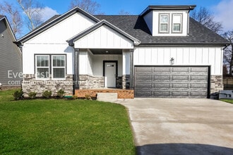 Building Photo - 637 Battery Ct