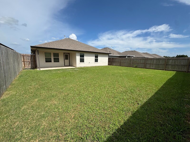 Building Photo - 2420 Mulligan Ln