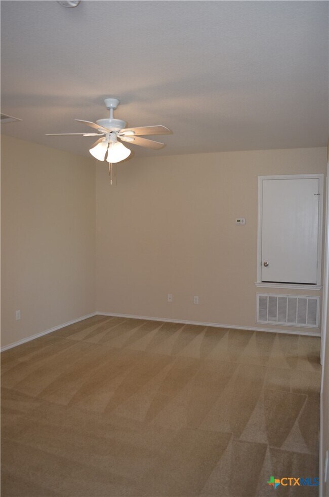 Building Photo - 108 W Gemini Ln